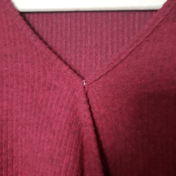 Deep red long sleeve shirt - Picture 5 of 5